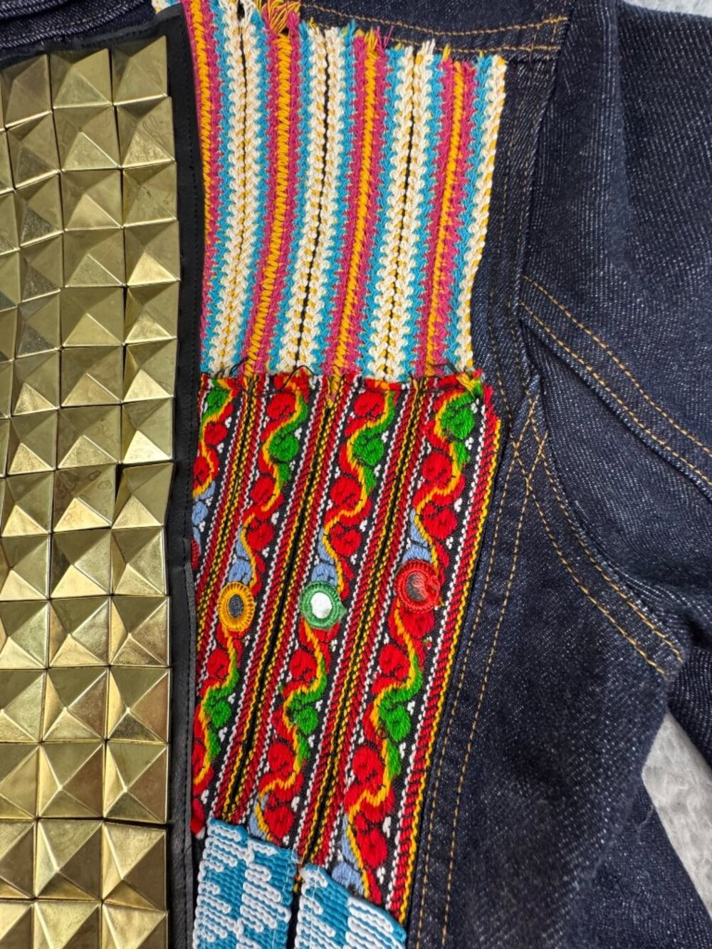 True Religion Camden Blue Collar Denim Jacket Womens M Embellished Design Retro - Picture 13 of 16